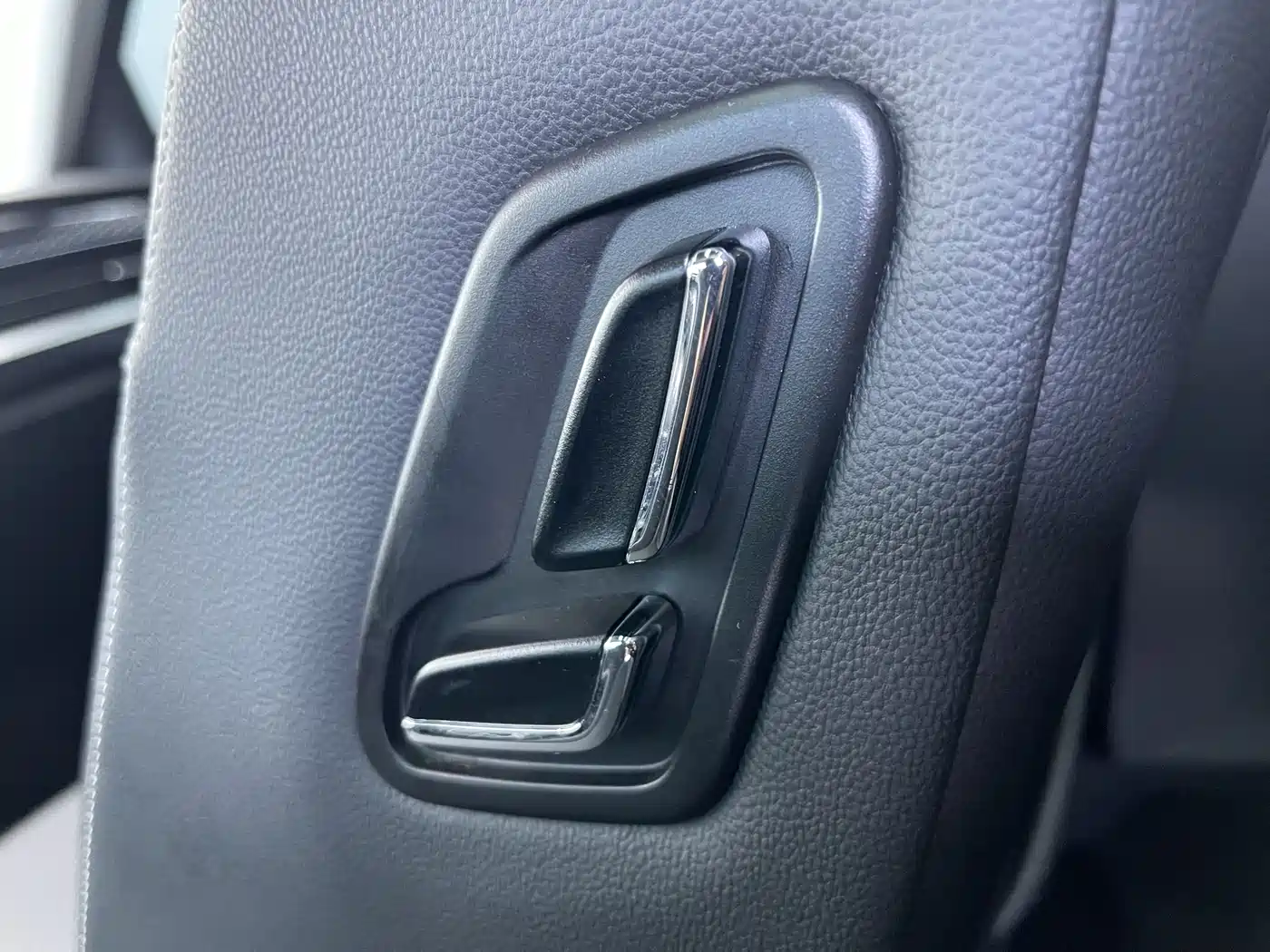 Volkswagen Passat 2024 380TSI Dragon Soaring Edition фото 20