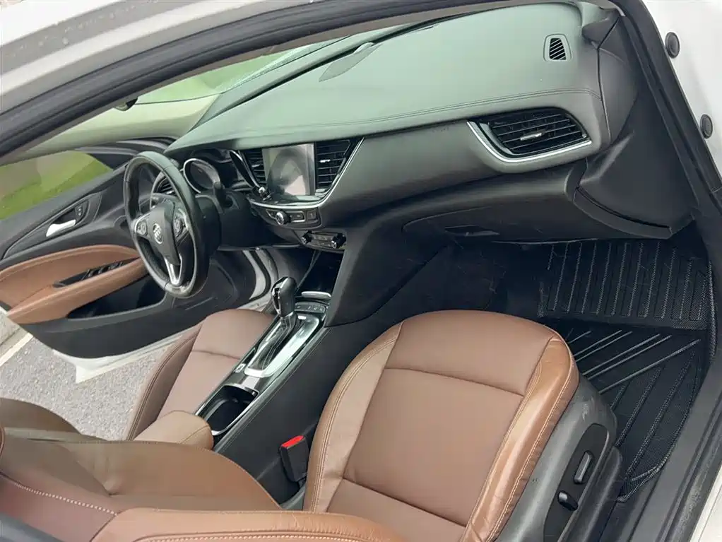 Buick Regal 2017 20T Luxury Model фото 16