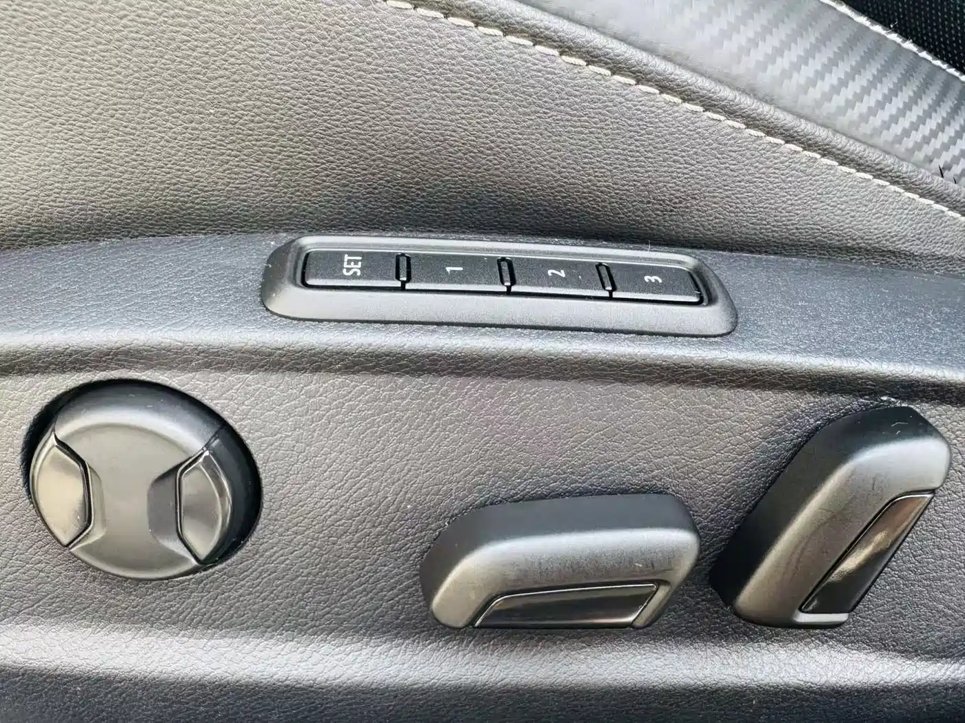 Volkswagen FAW-Volkswagen CC 2019 330TSI Charm Edition China VI фото 18