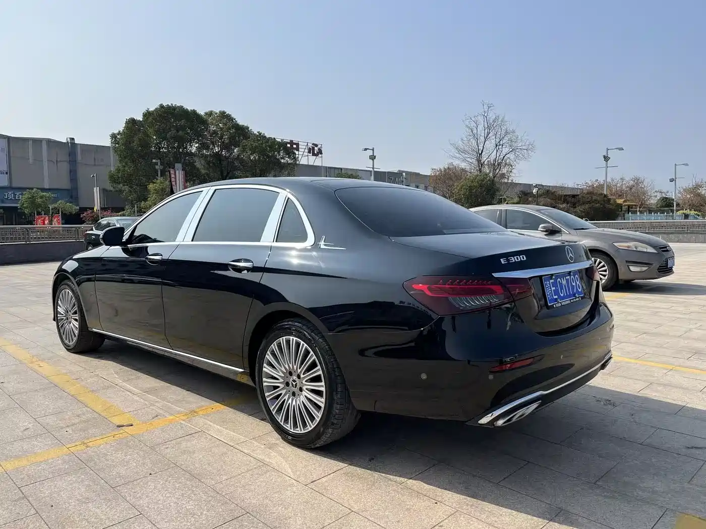Mercedes-Benz E-Class 2022 Second Facelift E 300 L Luxury фото 6