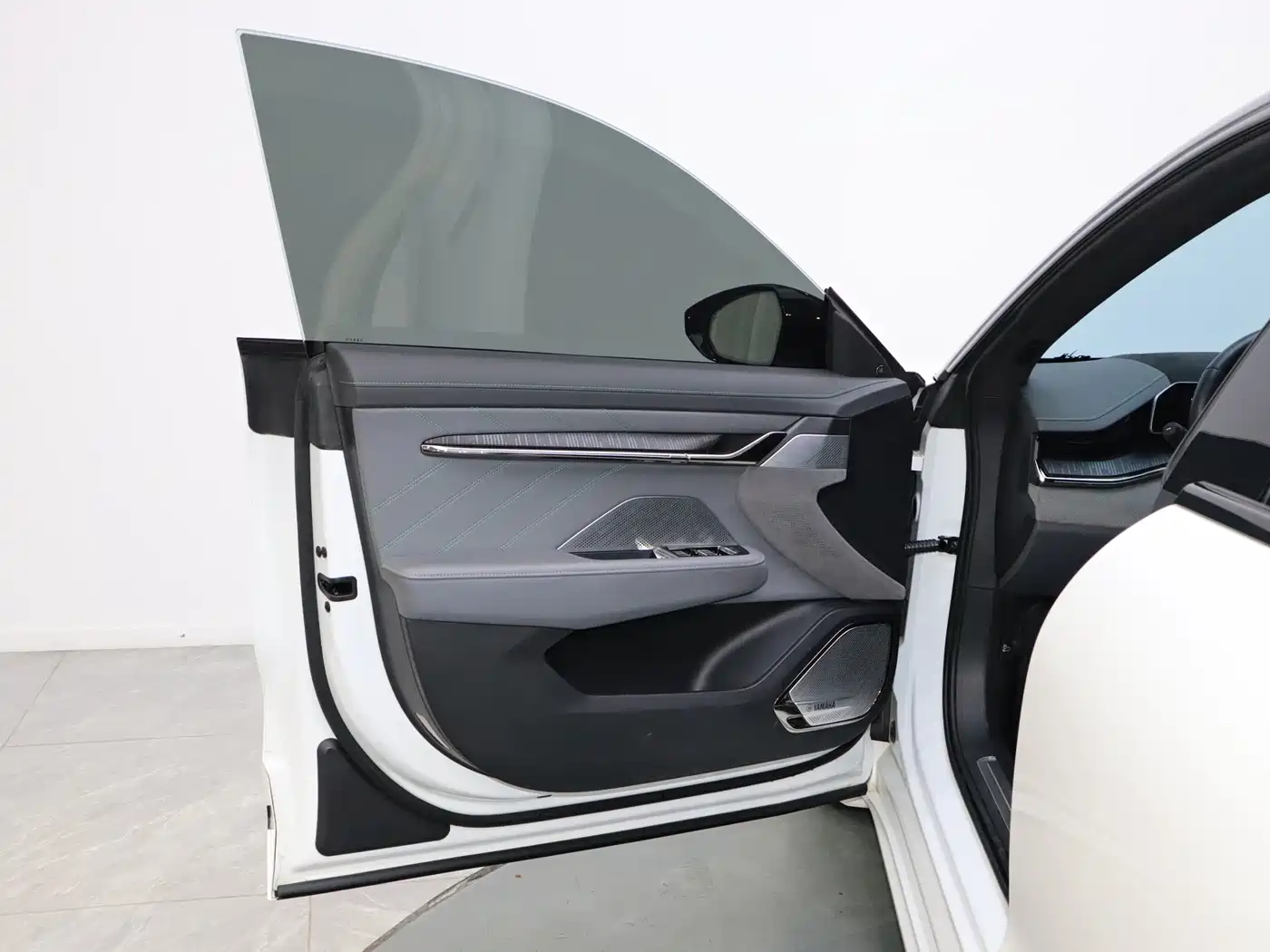 ZEEKR EXTREME KRYPTON 001