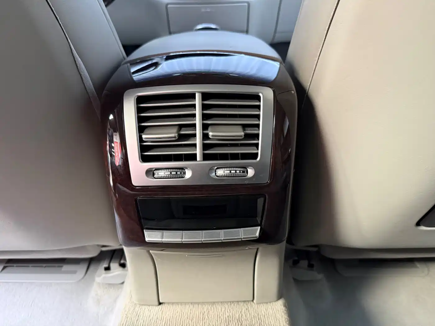 Mercedes-Benz S-Class 2010 S 600 L фото 16