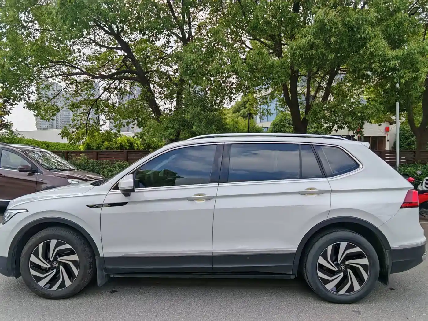 Volkswagen Tiguan L 2022 330TSI Automatic 2WD Smart Edition фото 8
