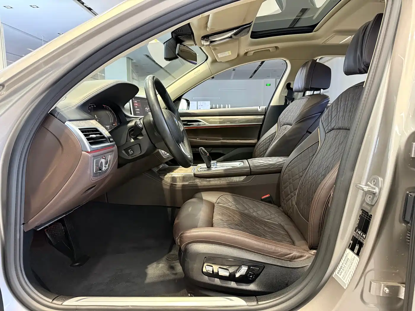 BMW 7 Series 2019 Facelift 740Li Leading Luxury Package фото 6