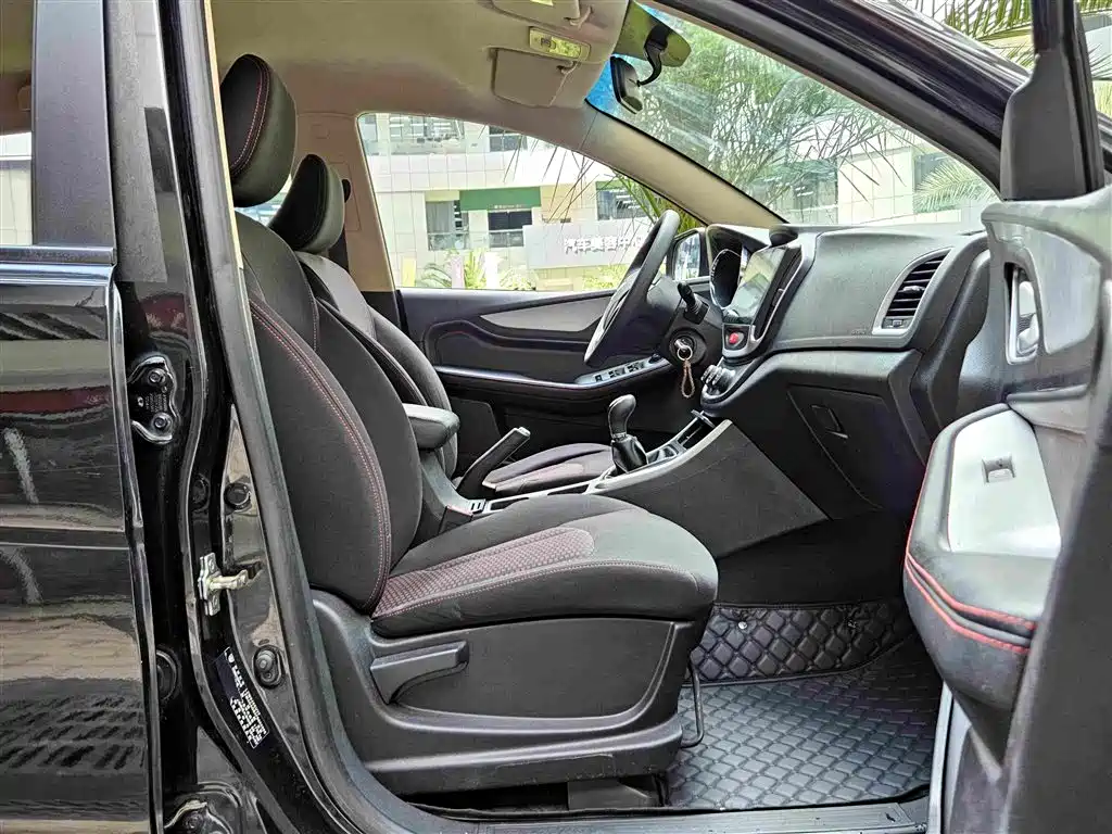 Baojun 560 2015 2015 1.8L Manual Comfort