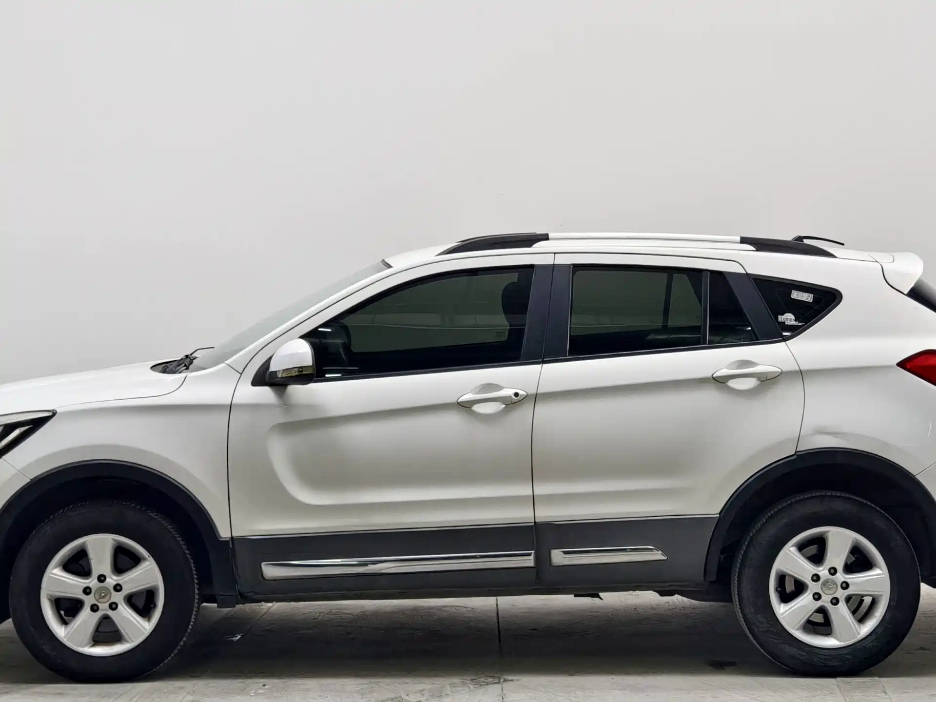 Photo 7 - Haima S5