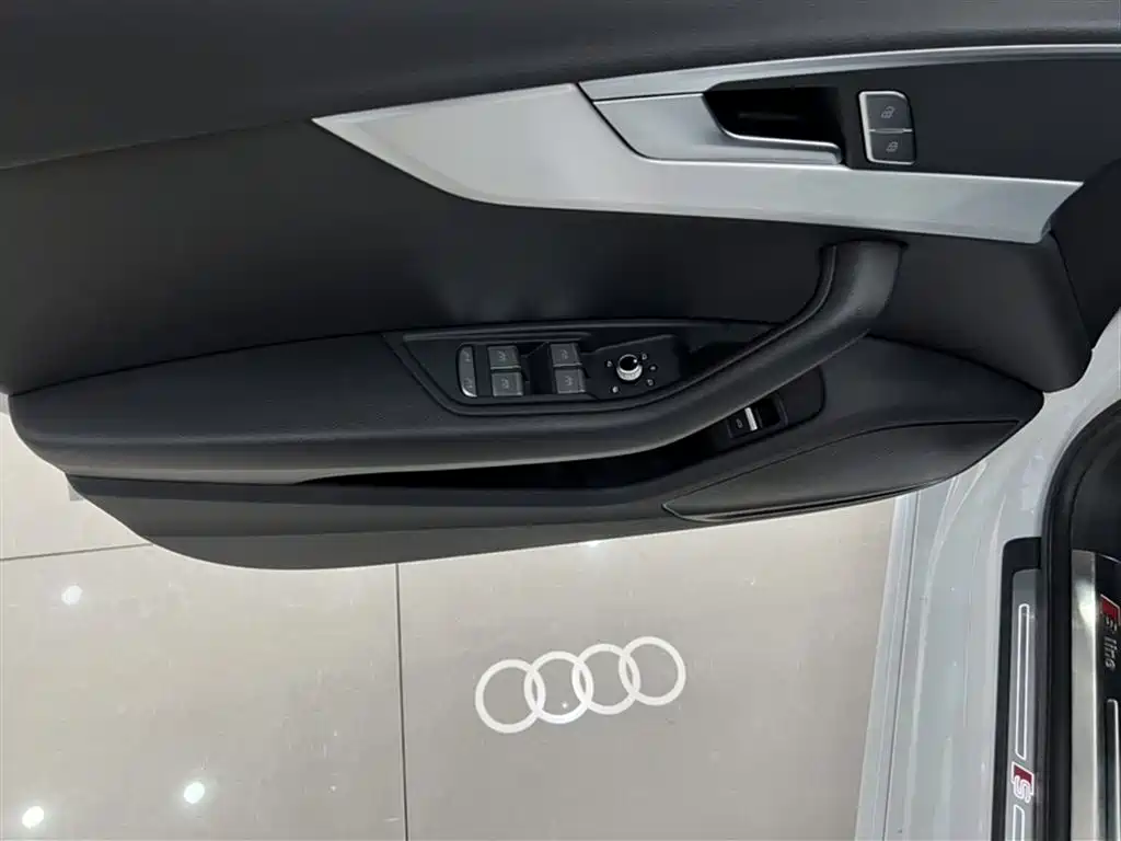 Audi A4L 2024 40 TFSI Fashion Dynamic фото 18