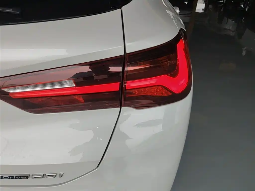 BMW X2 2021 Facelift sDrive25i M Sport Package фото 8