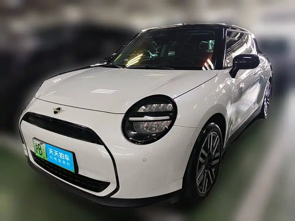 MINI Electric MINI COOPER 2025 2025 Model 456km COOPER E Classic