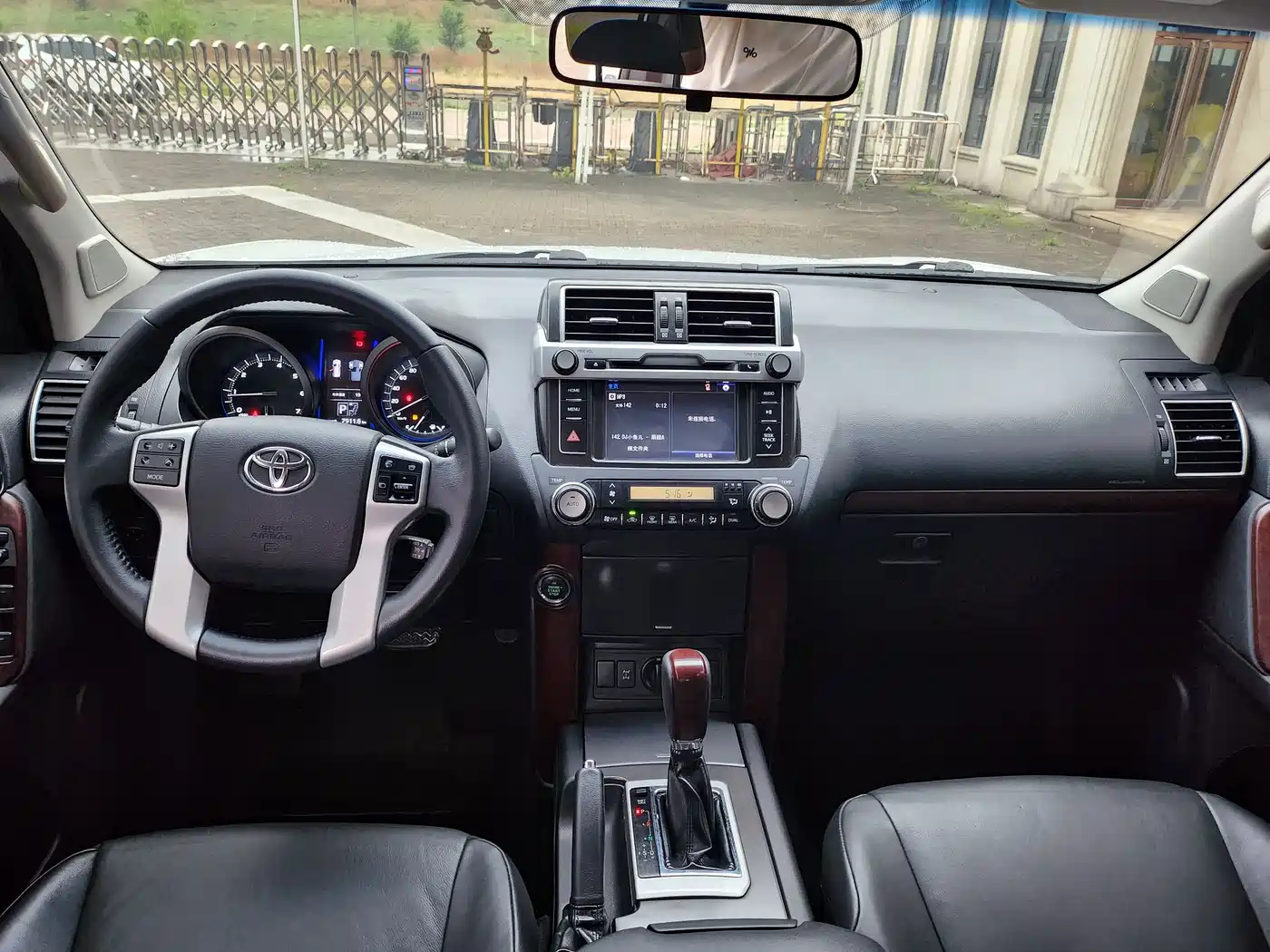 Toyota Prado 2014 4.0L Automatic TX-L фото 4