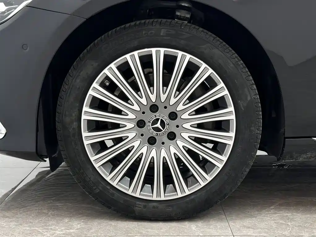 Mercedes-Benz E-Class 2022 Facelift III E 300 L Luxury фото 20