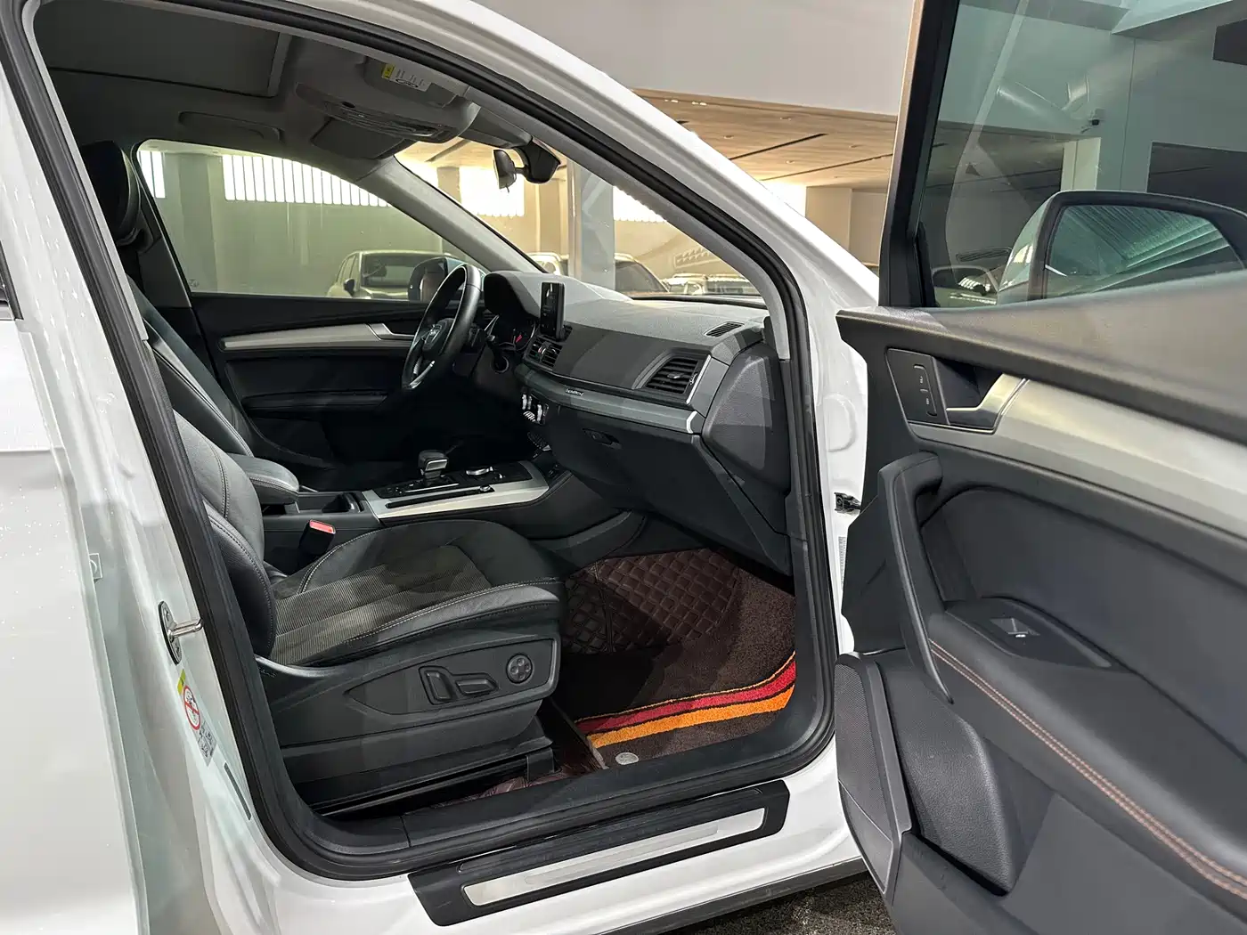 Audi Q5L 2020 40 TFSI Prestige Fashion фото 12