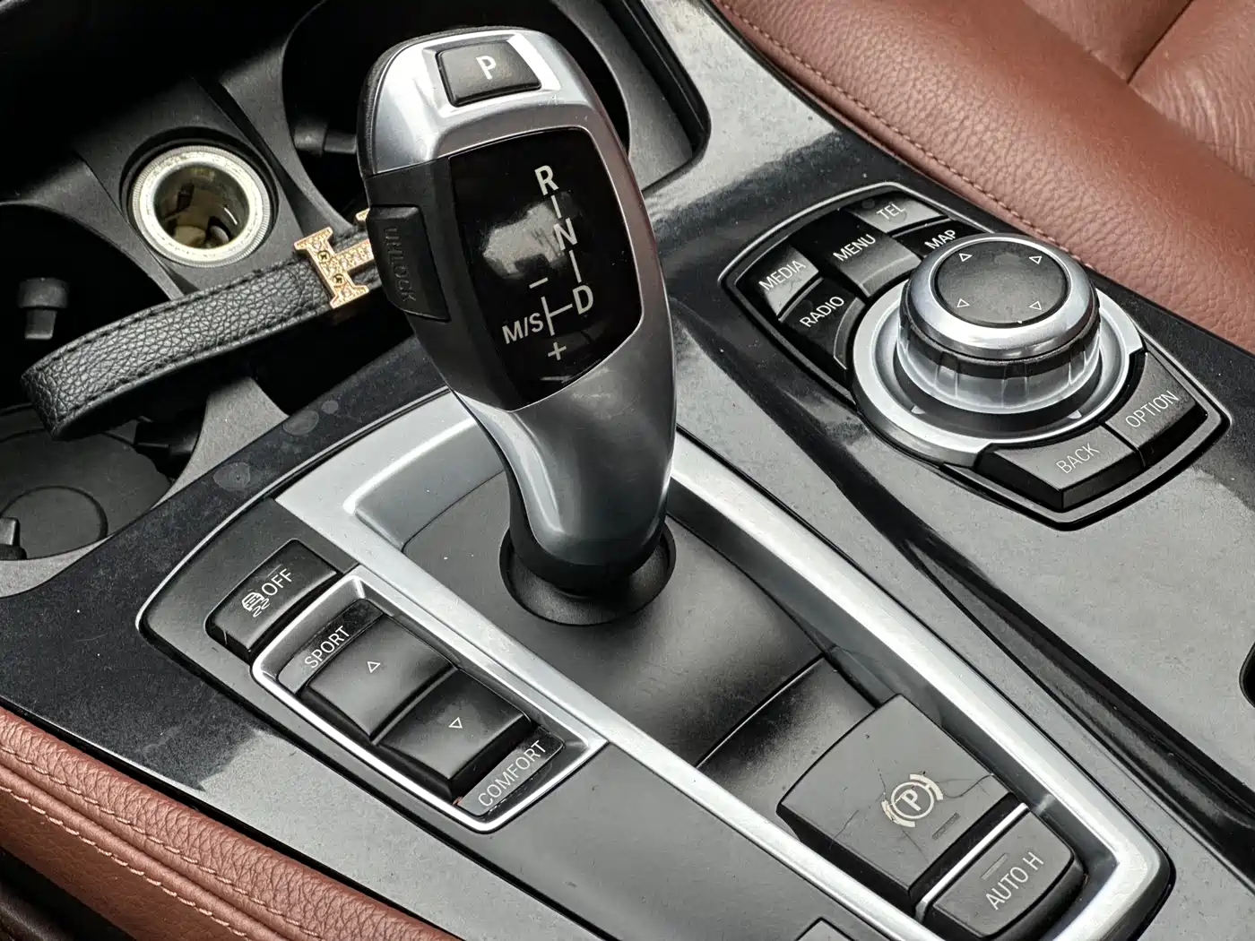 BMW 5 Series 2014 520Li Elegance фото 15