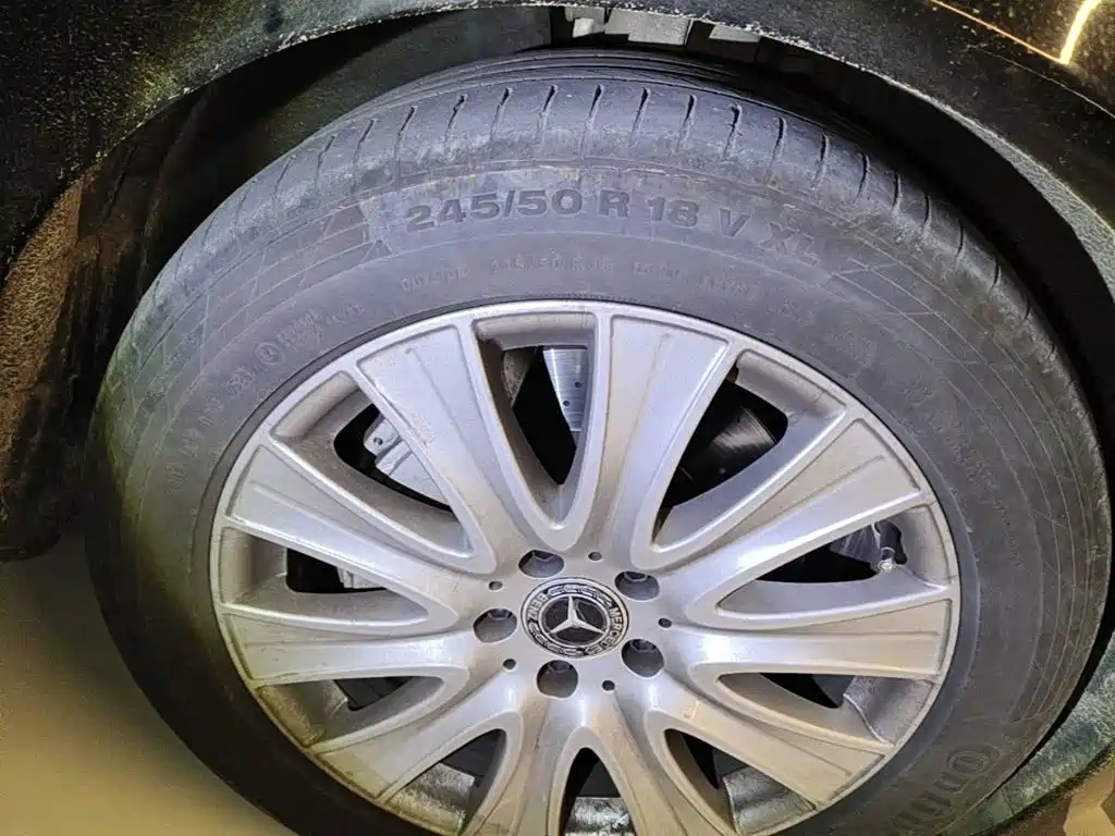 Photo 7 - Mercedes-Benz S-Class