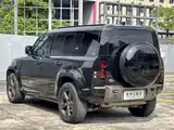 Photo 11 - Land Rover Defender