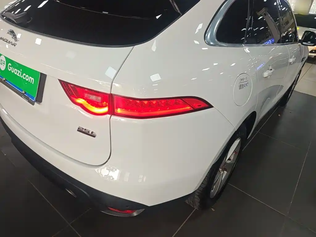 Jaguar F-PACE 2021 2020 2.0T Urban Premium Edition