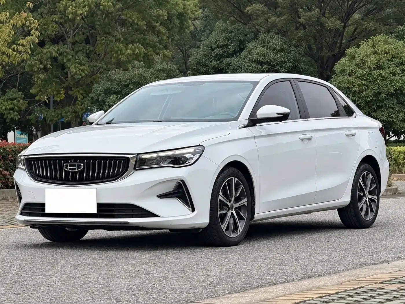 Geely Emgrand 2022 — пригон из Китая