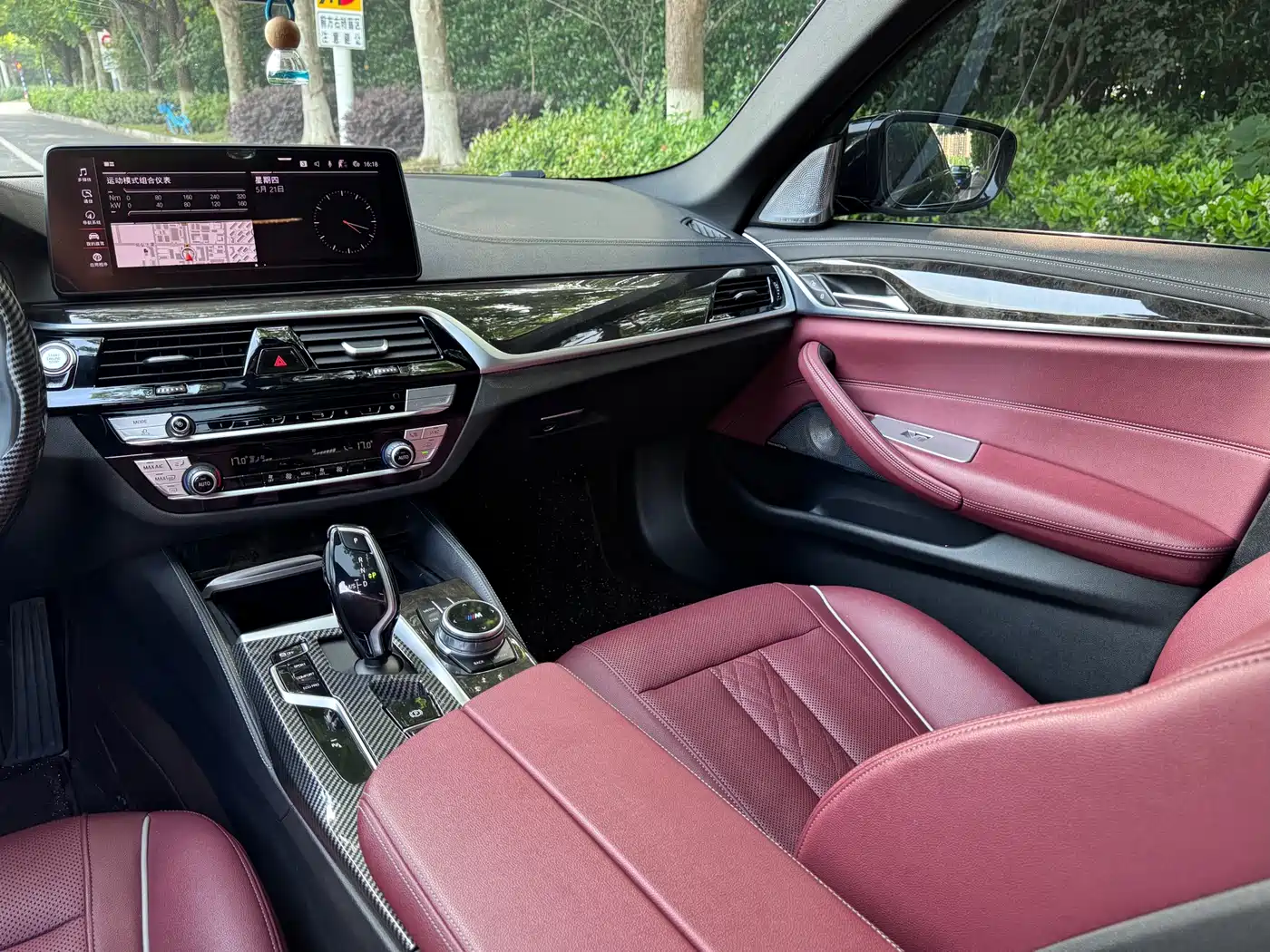 BMW 5 Series 2022 525Li M Sport Package фото 14