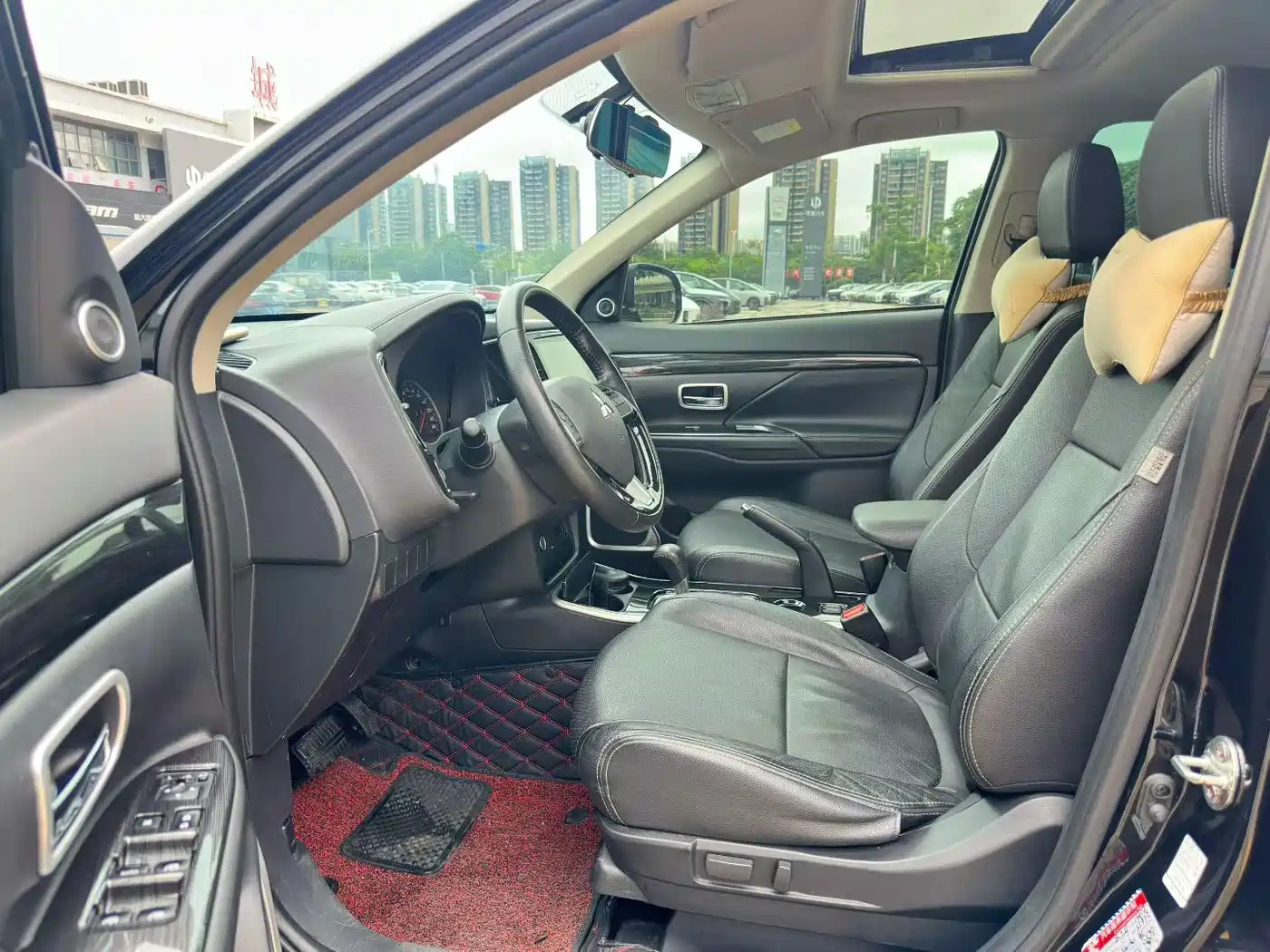 Mitsubishi Outlander 2018 2.0L 2WD Glory Edition 5-seater фото 4