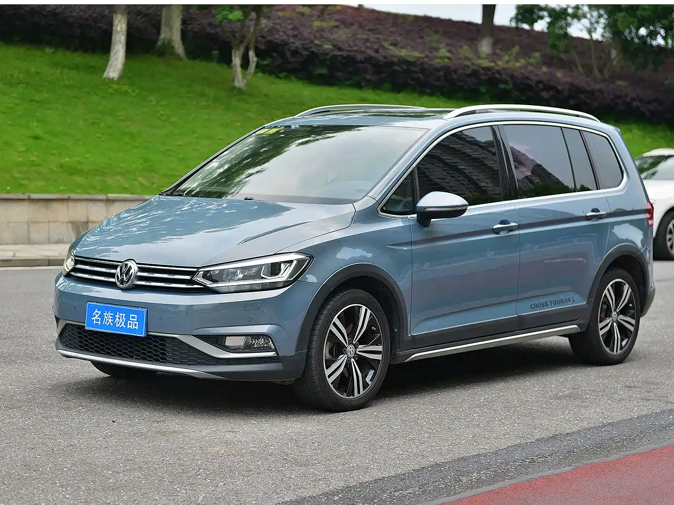 Volkswagen Touran 2018 Touran L 280TSI DSG Cross Edition 7-seater China VI