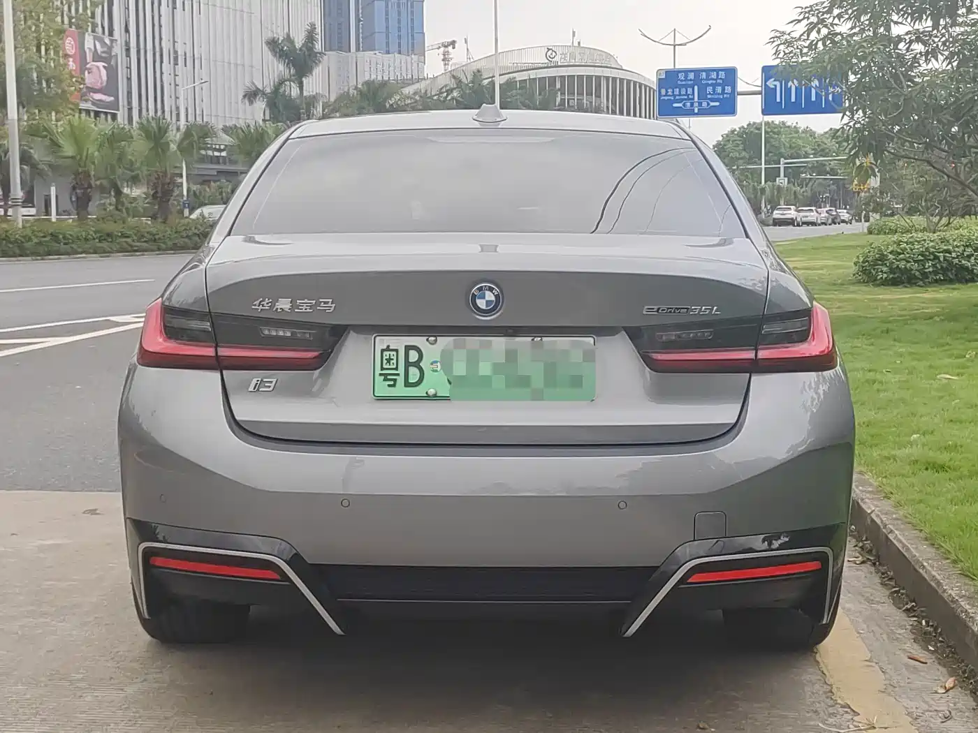 BMW i3 2024 eDrive 35 L фото 4