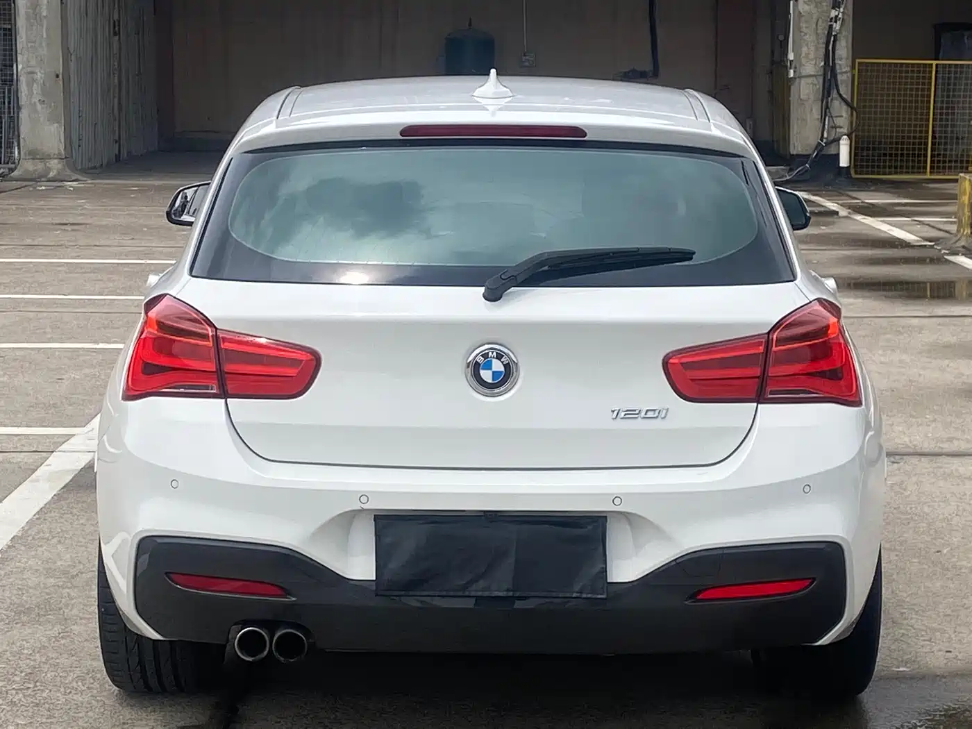 BMW 1 Series (Import) 2018 120i M Sport Package фото 6