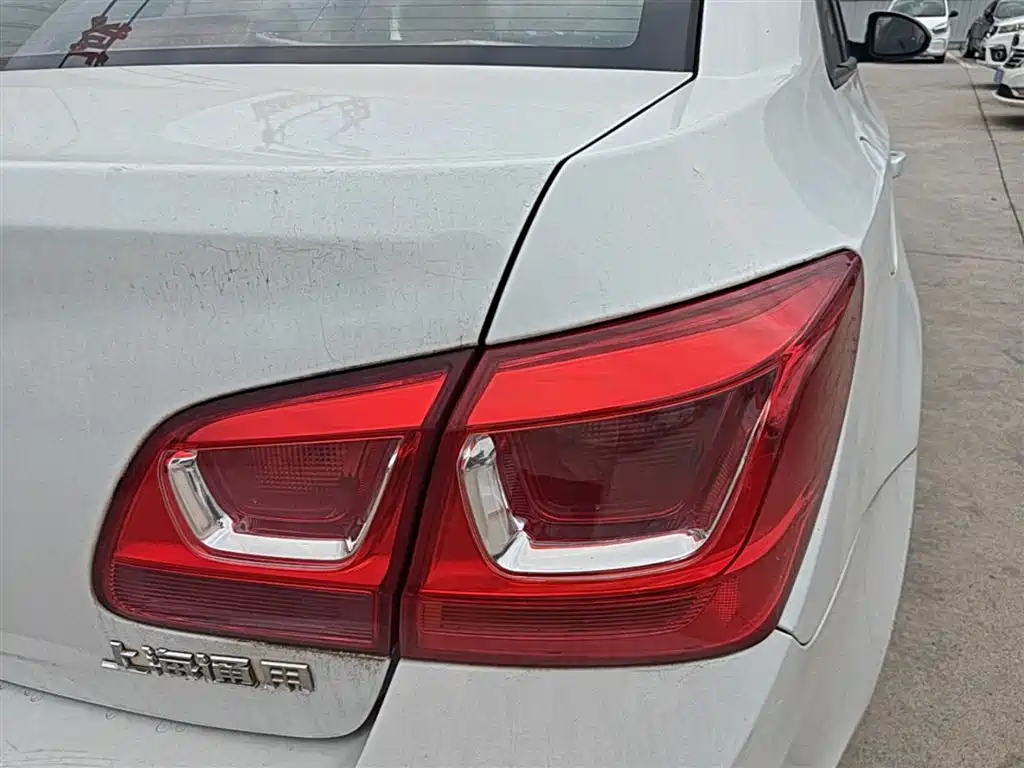 Chevrolet Cruze 2015 1.5L Classic SE AT фото 8