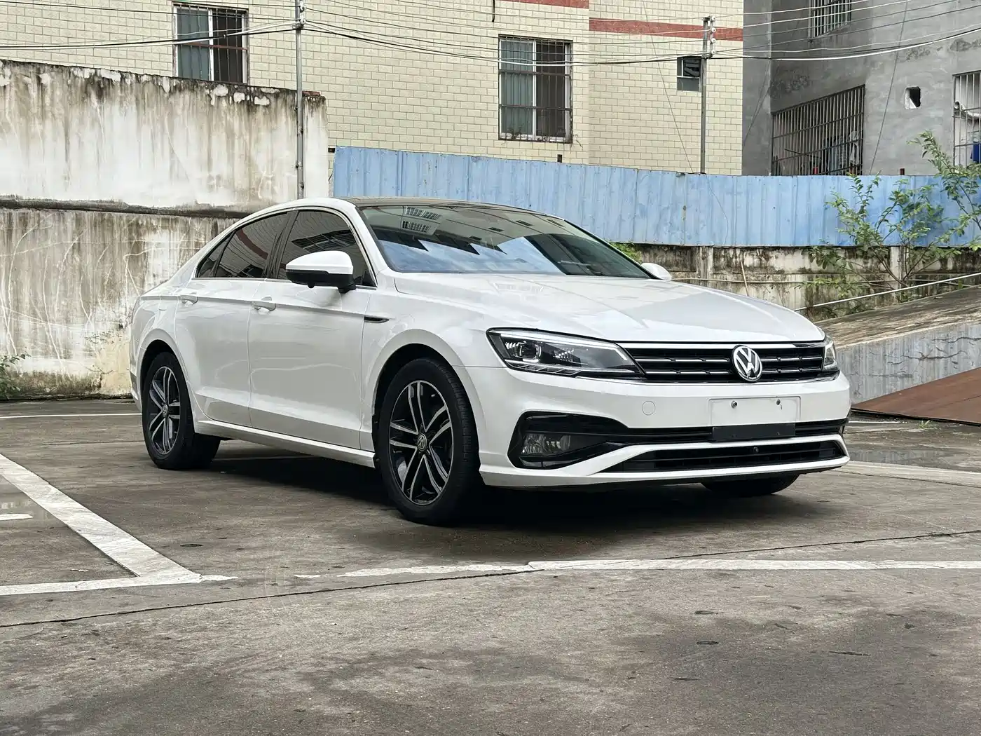 Volkswagen Lamando 2021 280TSI DSG Comfort Edition фото 3