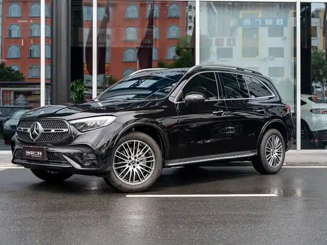 Mercedes-Benz GLC 2026 GLC 300 L 4MATIC Sport 5-Seater — фото 1
