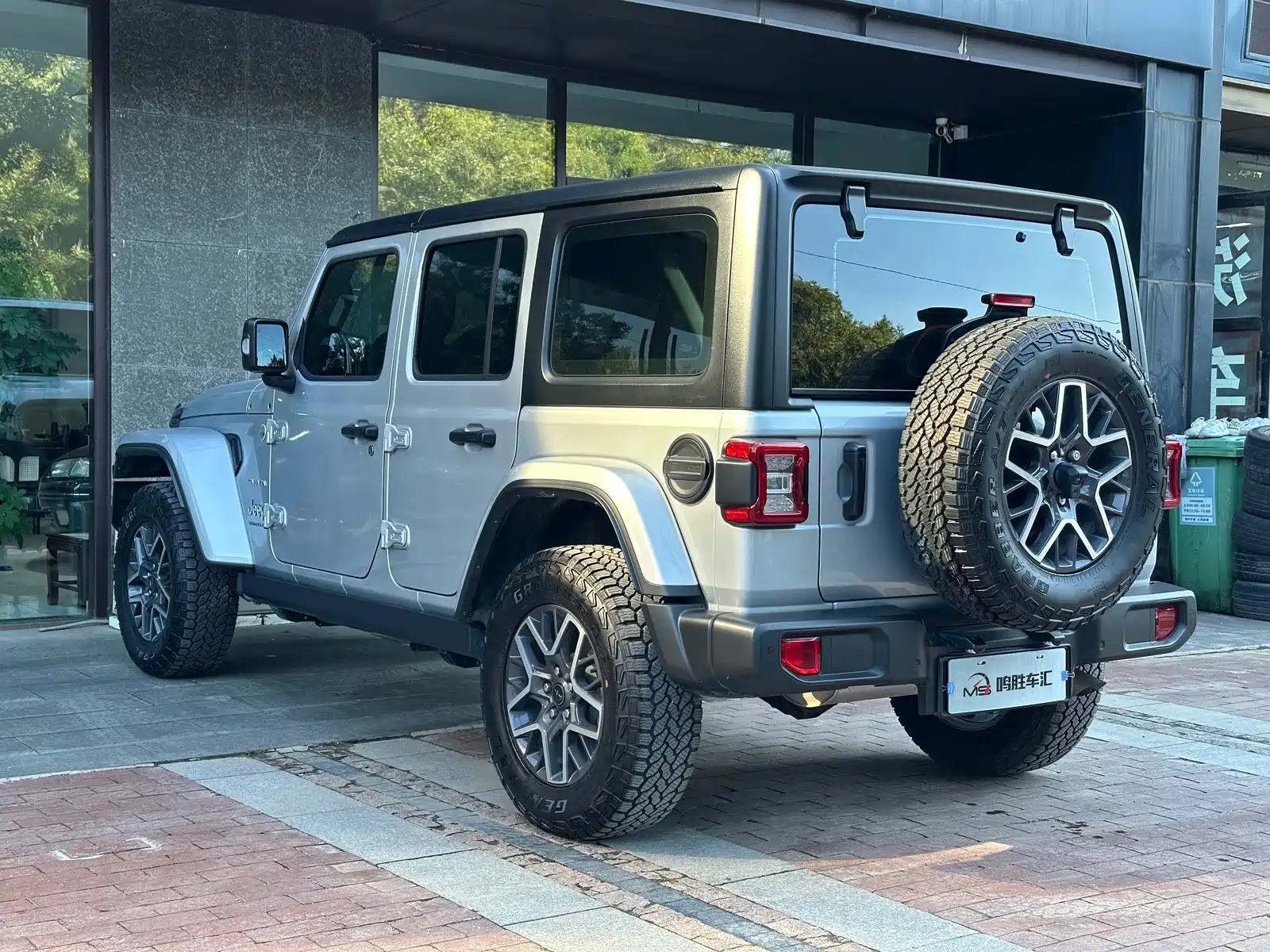 Фото 6 - Jeep Wrangler
