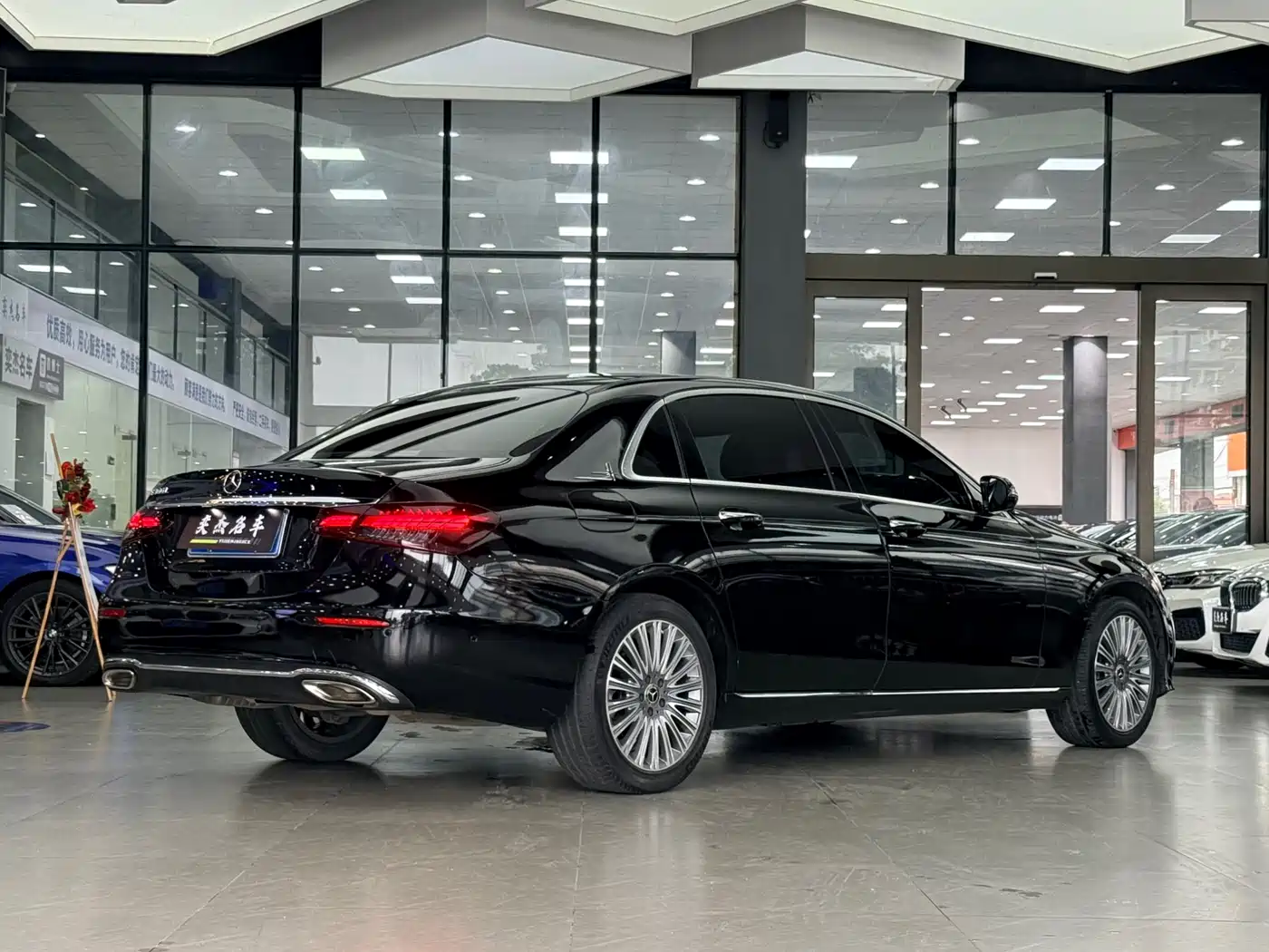 Mercedes-Benz E-Class 2022 E 300 L Luxury фото 7