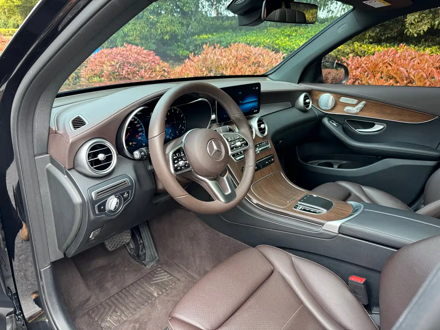 Mercedes-Benz GLC 2021 GLC 300 L 4MATIC Sporty фото 6
