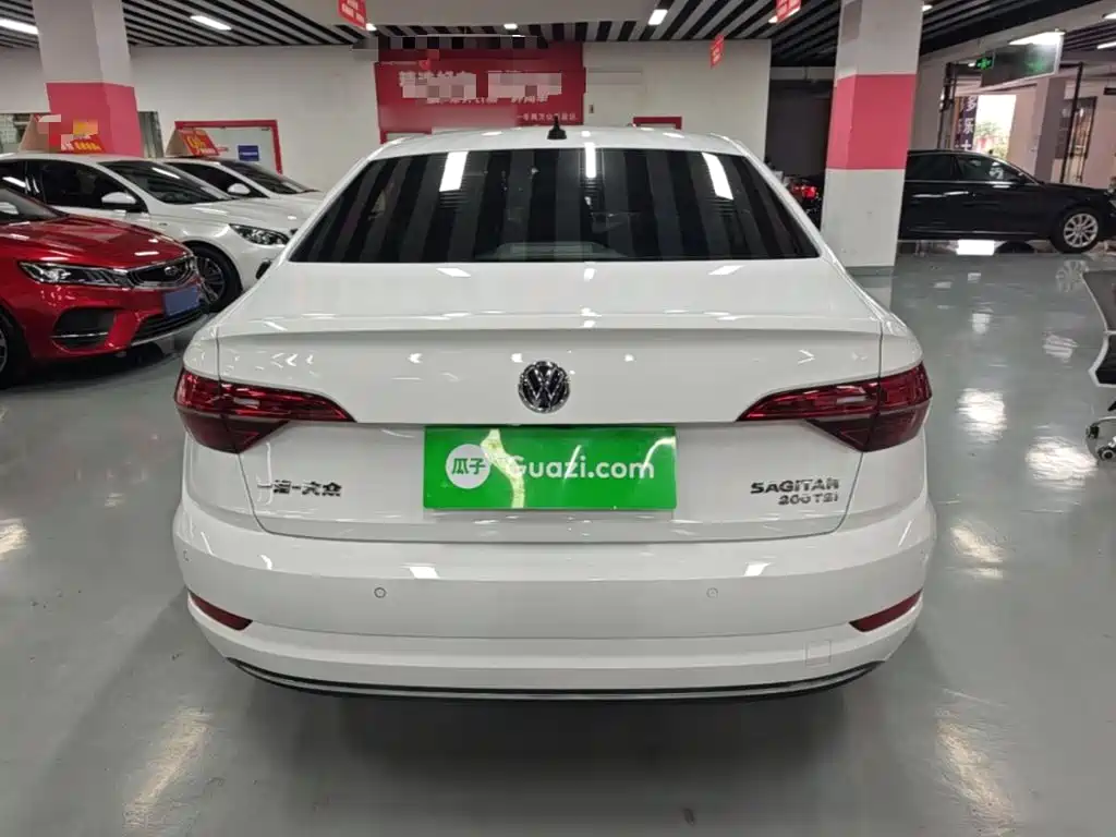Photo 6 - Volkswagen Sagitar