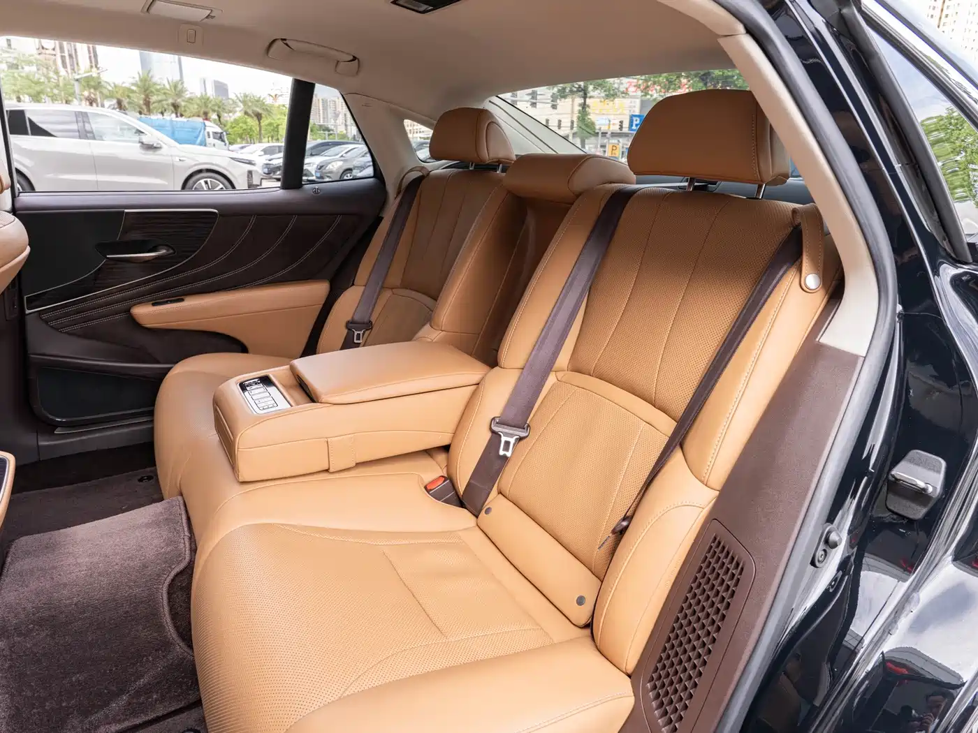 Lexus LS, миниатюра 12