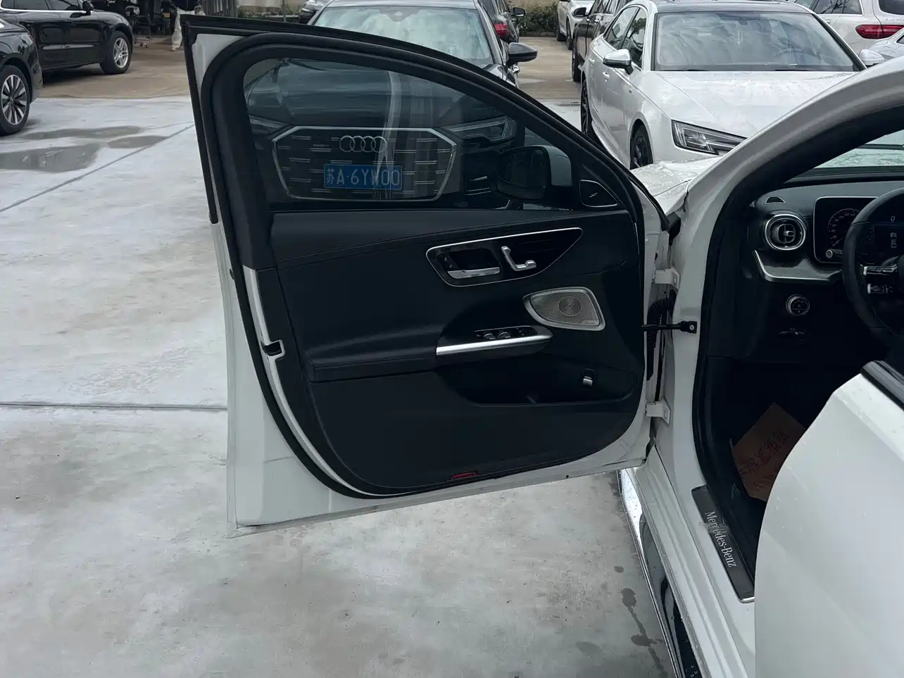 MERCEDES-BENZ C CLASS