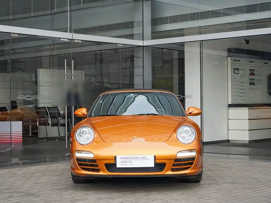 Porsche 911 2010 Carrera 4 Cabriolet 3.6L фото 5