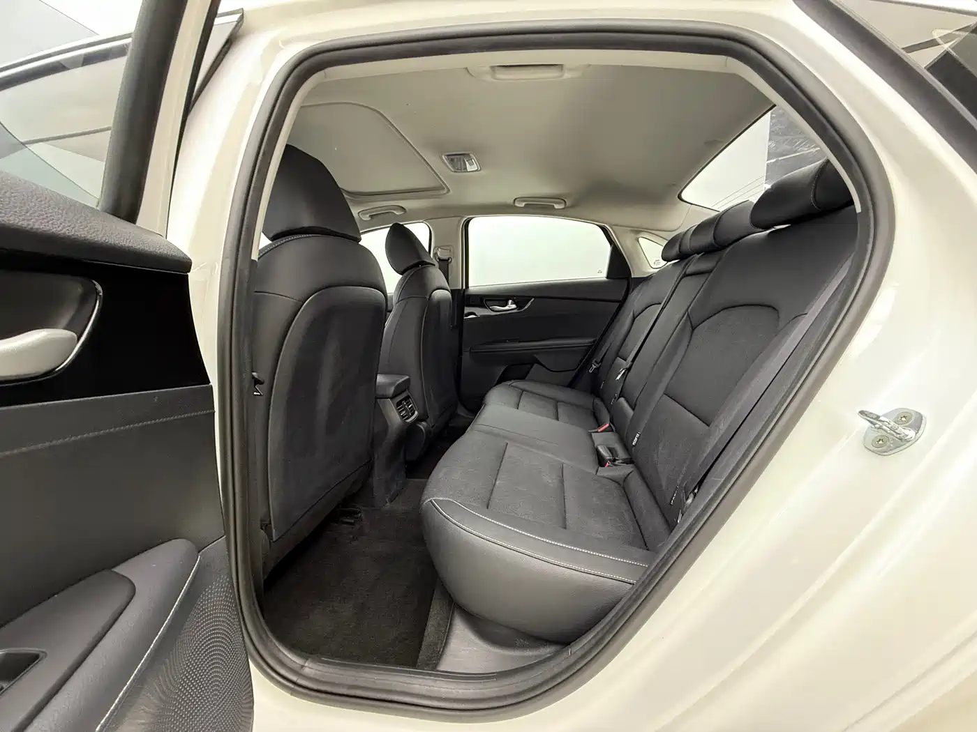 Kia K3 2021 1.5L CVT Fashion Edition фото 20