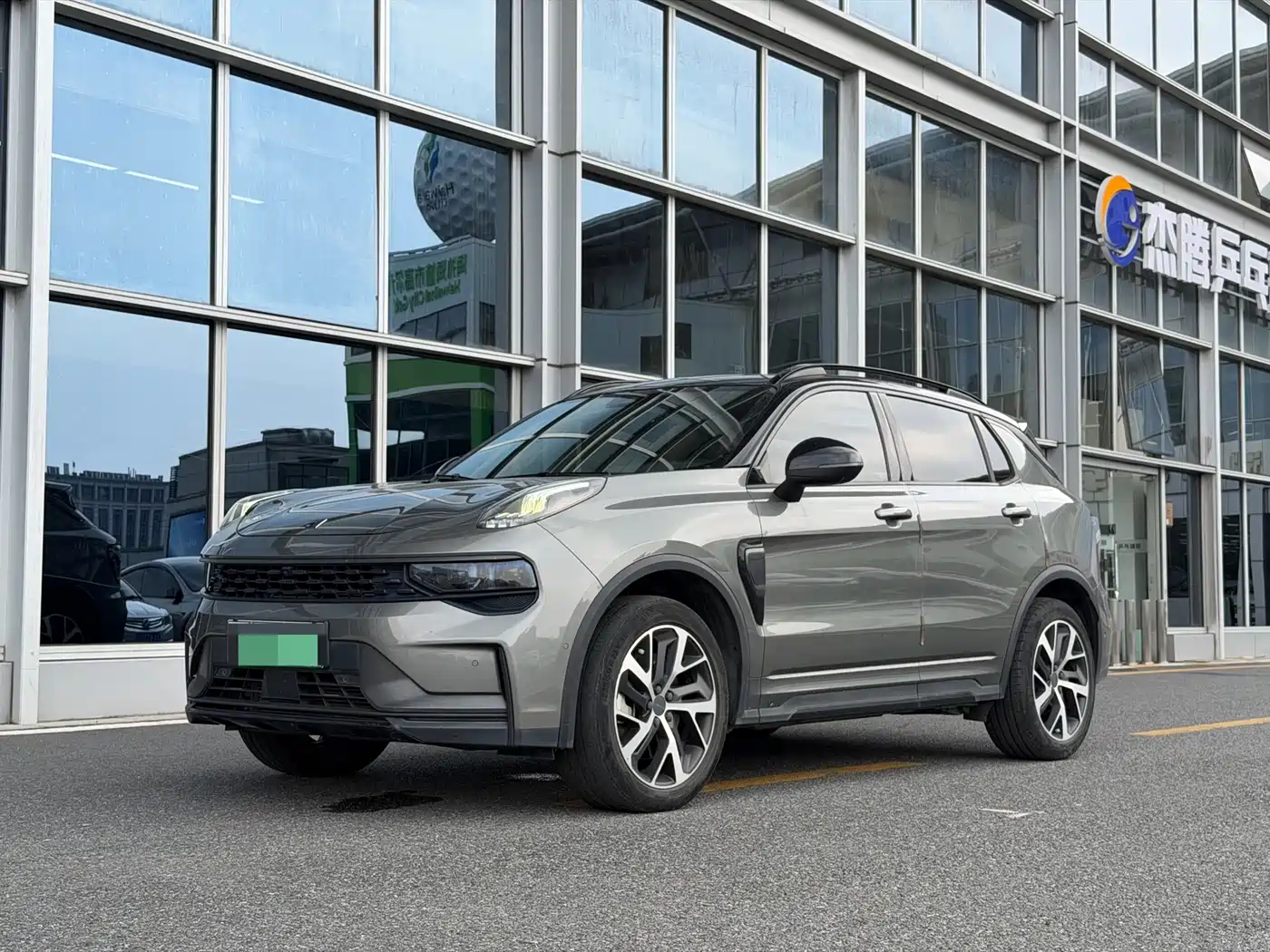 Lynk & Co 01 EM-P 2021
