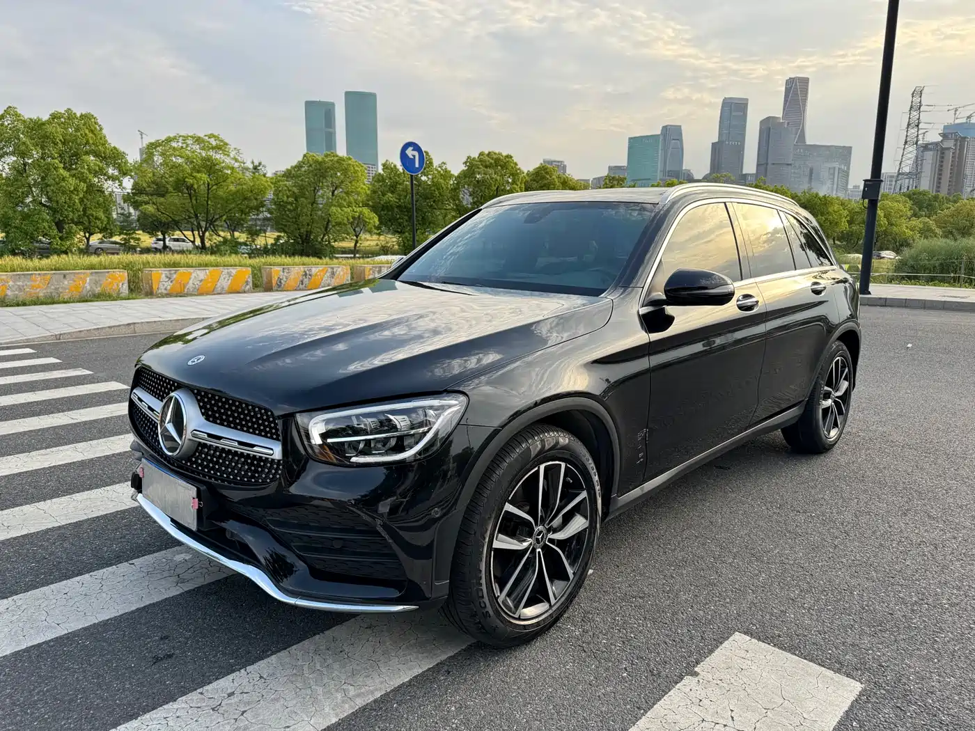 Mercedes-Benz GLC 2021 GLC 260 L 4MATIC Sporty