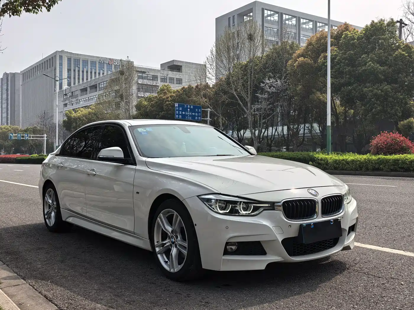 BMW 3 Series 2018 320Li Leading M Sport Package фото 3