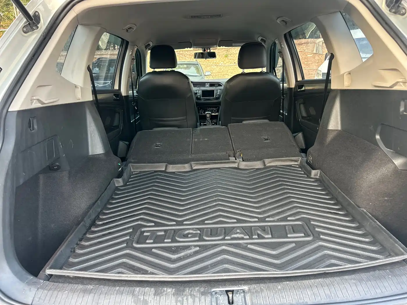 Volkswagen Tiguan L 2017 330TSI Automatic 2WD Trend Edition фото 38