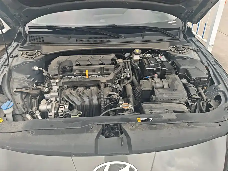 Hyundai Elantra 2023 Model 1.5L CVT LUX Premium Edition фото 10