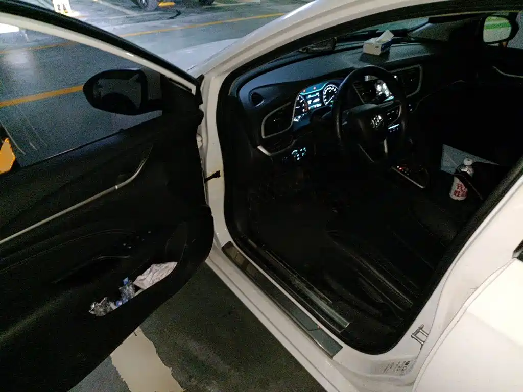 Фото 17 - Buick Excelle