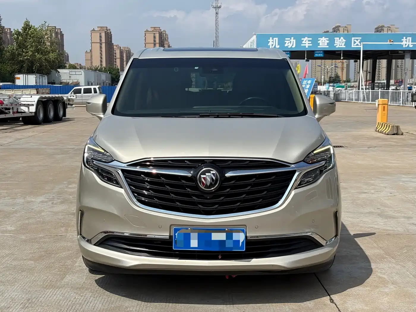 Фото 1 - Buick GL8