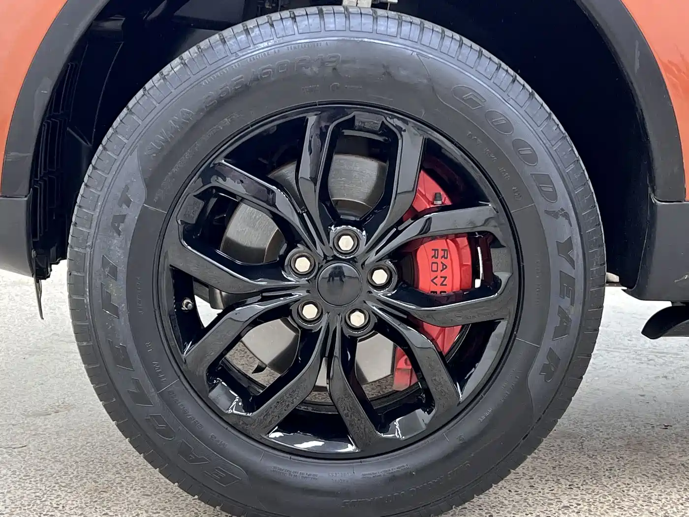 Land Rover Discovery 2017 3.0 SC V6 SE фото 39