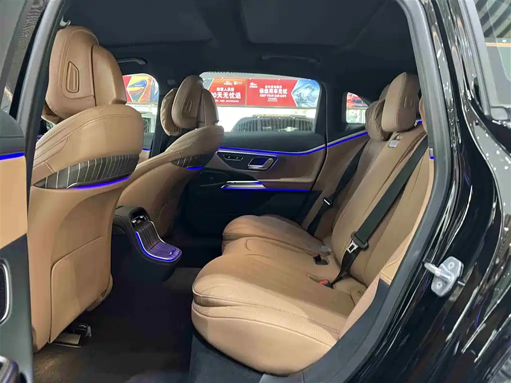 Mercedes-Benz E-Class 2024 E 300 L Fashion фото 12