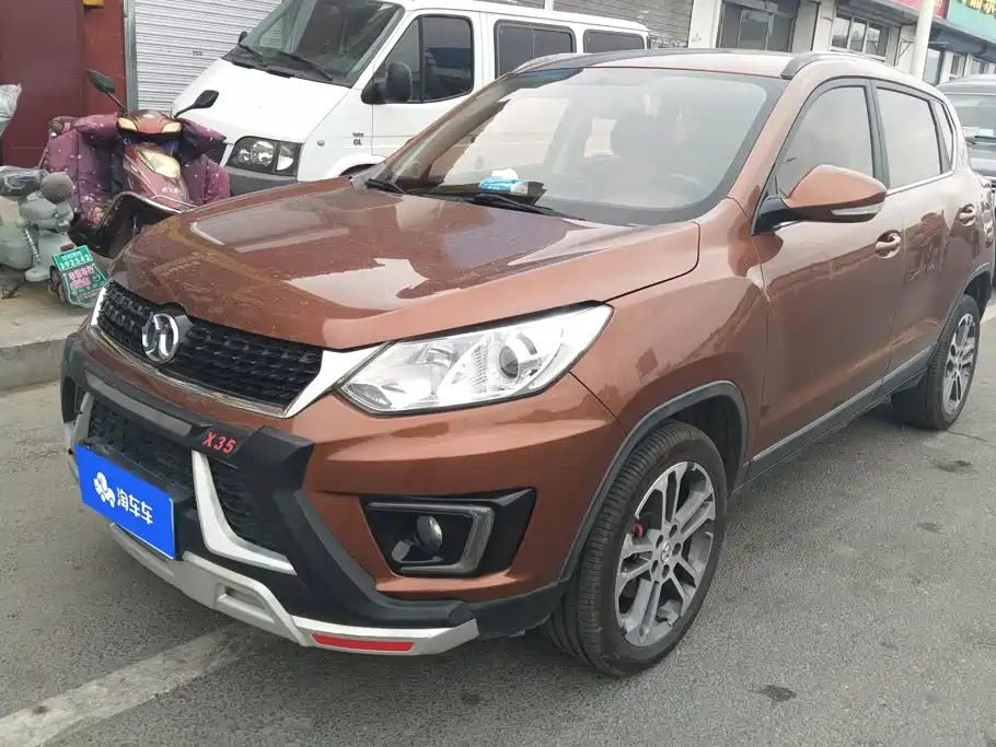 Фото 1 - BAIC Senova X35