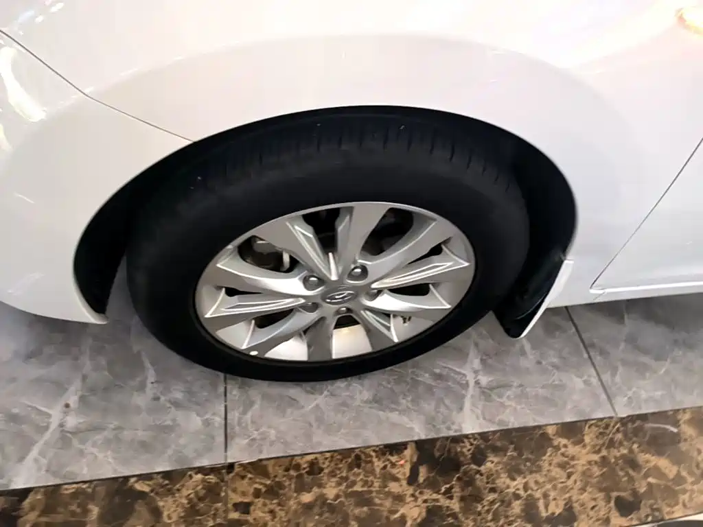 Hyundai Langdong 2018 2016 1.6L Automatic Smart Edition