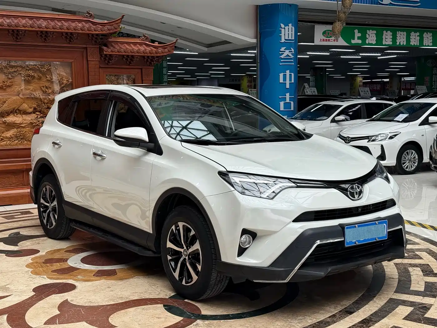 Toyota RAV4 Rongfang 2016 2.0L CVT 2WD Smart (China V) фото 4