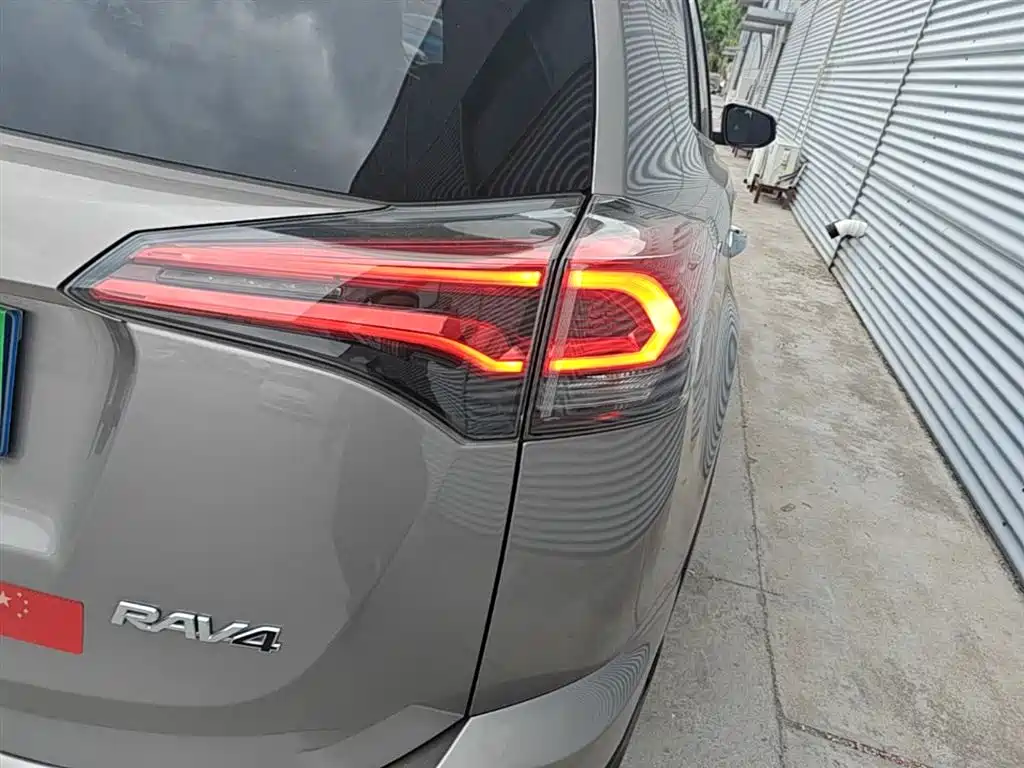 Toyota RAV4 Rongfang 2019 2.0L CVT 2WD Comfort Edition China VI фото 8